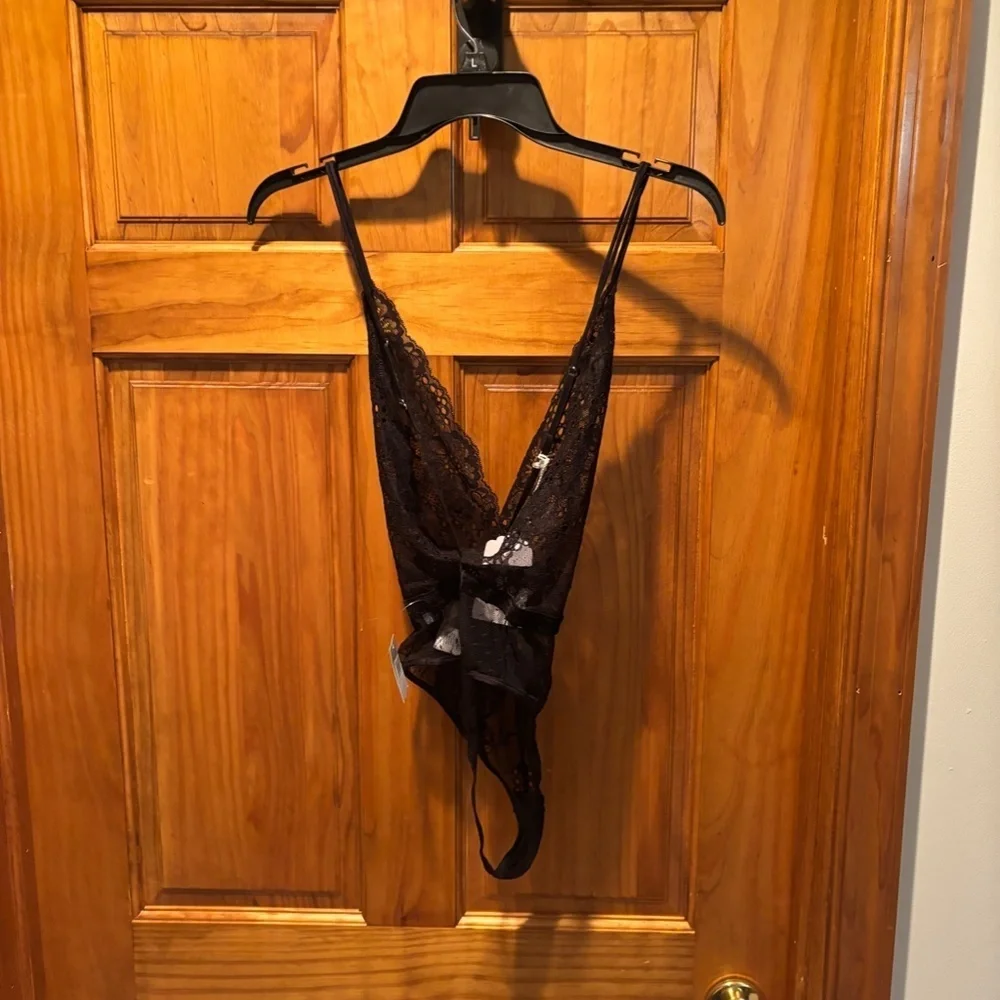 In Bloom by Jonquil Plunge Neck Lace Thong Teddy in Black Small NWT